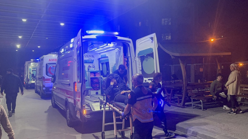Gebze'de 15 yaşındaki kızların kavgasında bıçaklar konuştu 1 yaralı