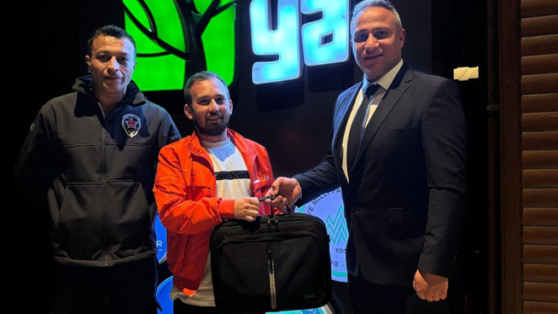 Ormanya’da düşürülen para dolu çanta sahibine ulaştırıldı