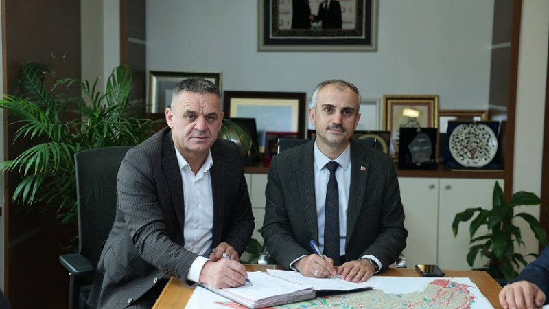 Çayırova Belediyesi’nde toplu iş sözleşmesi imzalandı