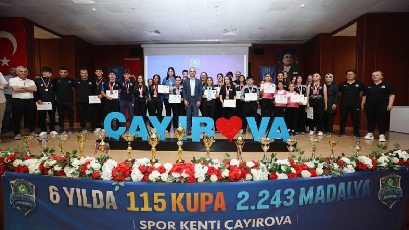 Başkan Çiftçi, “Sporcularımızın başarısı, Çayırova'mızın ortak gururudur”