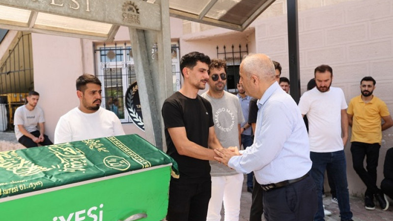 Gebze Belediyesi, Cenaze Hizmetleriyle Acılı Günlerinde Vatandaşın Yanında