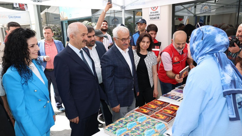 Gebze Belediyesi’nin “Bizim Yazarlar Kitap Tanıtım Günleri” Başladı