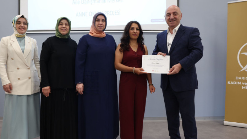 Darıca'da Aile Yılı'nda Anlamlı Proje İlk Mezunlarını Verdi