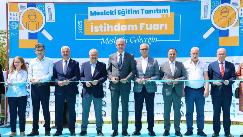 Gebze’de Mesleki Eğitim Tanıtım ve İstihdam Fuarı Açıldı