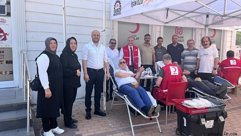 MHP Gebze İlçe Teşkilatı'ndan Anlamlı Kan Bağışı