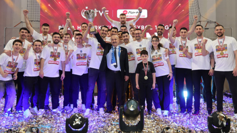 Şampiyon Takım, Şampiyon Oyuncularını Bırakmadı