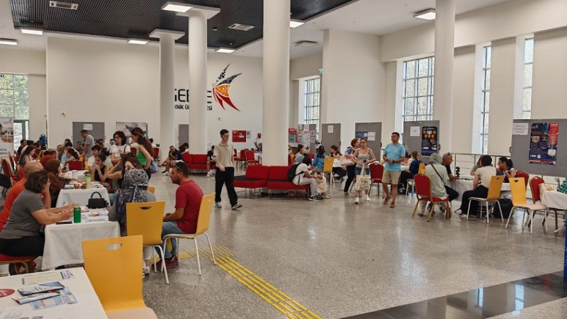 GTÜ Aday Öğrencileri Geleceğe Hazırlıyor