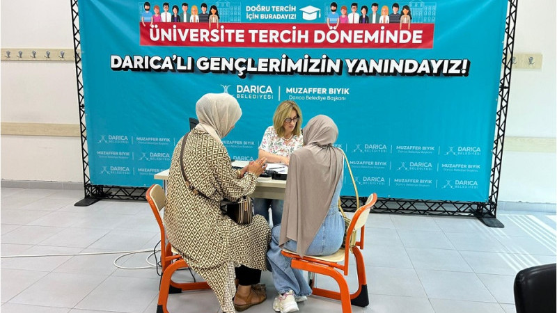 Darıca Belediyesi’nden üniversite adaylarına rehberlik desteği