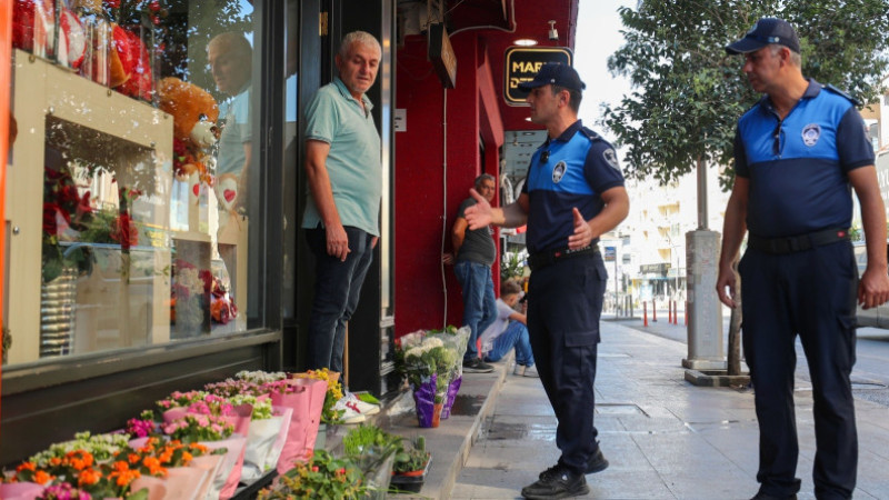 Gebze’de Kaldırım İşgallerine Zabıta Müdahalesi