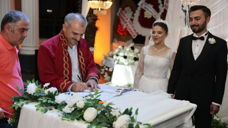 Başkan Yardımcısı Arıkboğa Kızını Evlendirdi