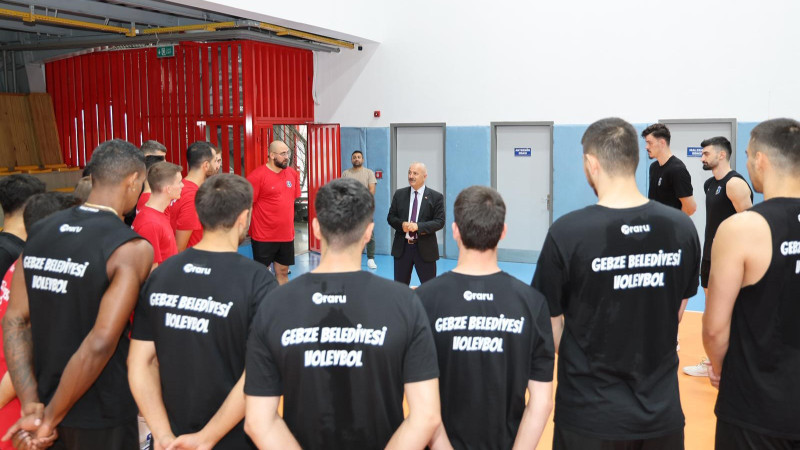 Başkan Büyükgöz, Gebze Belediyesi Voleybol Takımıyla Bir Araya Geldi