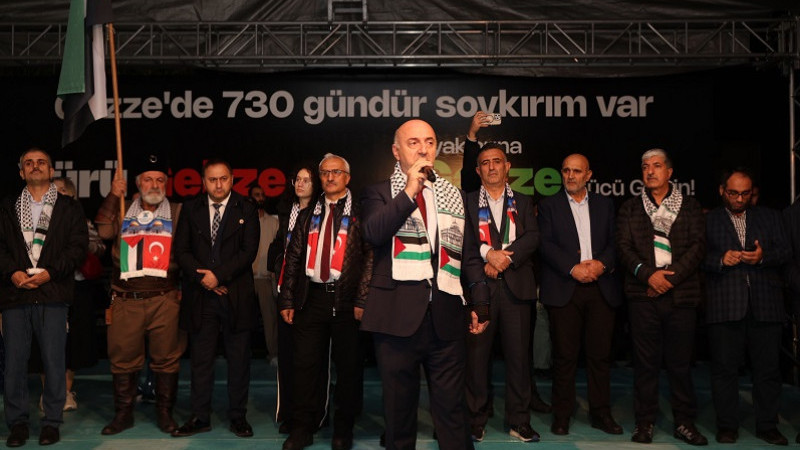 Binlerce Kişi Gazze İçin Yürüdü