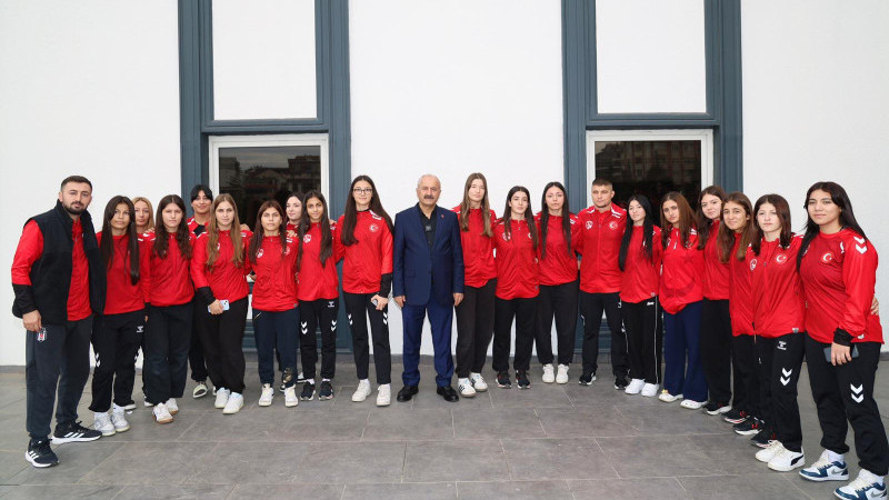 Başkan Büyükgöz’den Milli Sporculara Ziyaret ve Başarı Dileği
