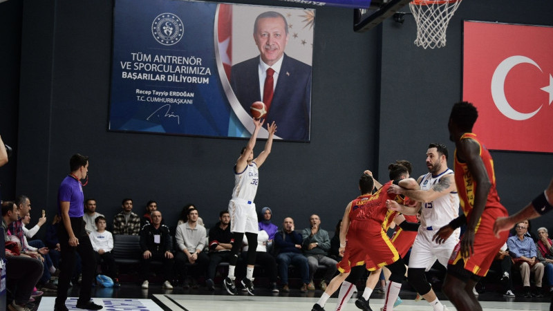 Çayırova Belediyesi, Göztepe karşısında galip