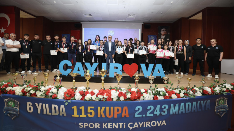 Çayırovalı sporculardan, 2025’te 354 madalya 14 kupa