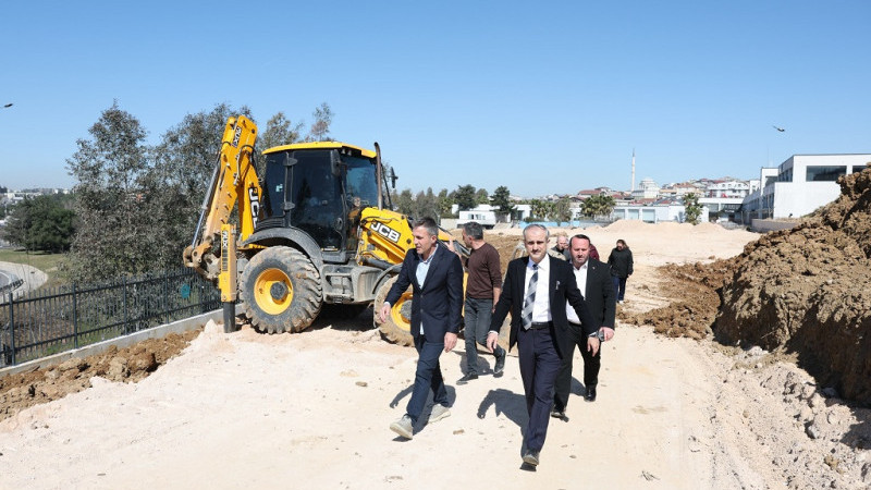 Başkan Çiftçi, Kent Park ve Fatih Sultan Mehmet  Parkı'ndaki revizyon çalışmalarını inceledi