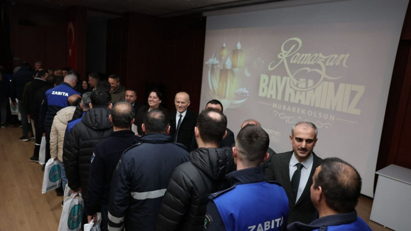 Başkan Çiftçi, mesai arkadaşlarıyla bayramlaştı