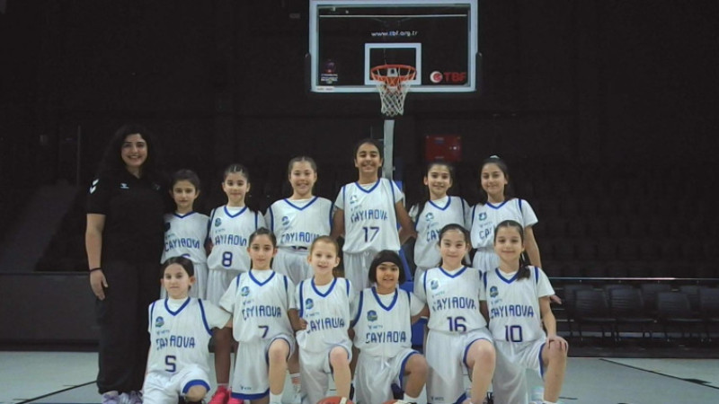 Çayırova’nın minik basketbolcuları şampiyon oldu
