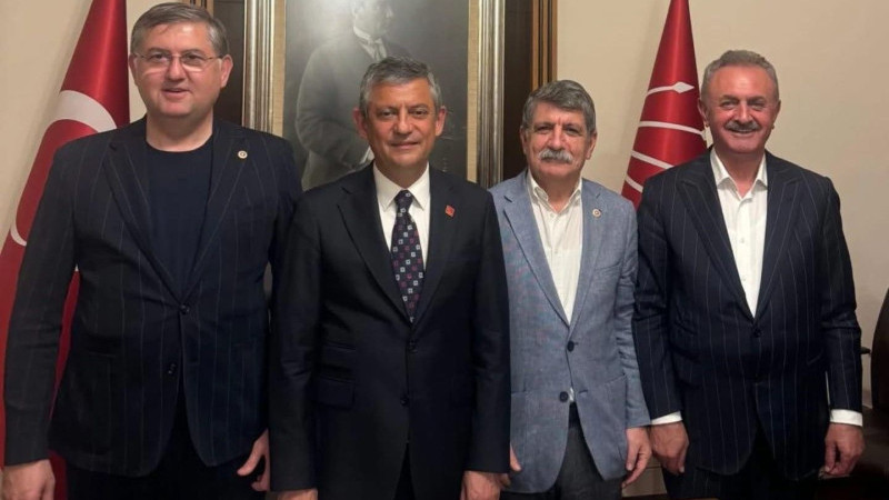 Kocaeli’de CHP’li 3 Milletvekili Partisinden İstifa Etti!