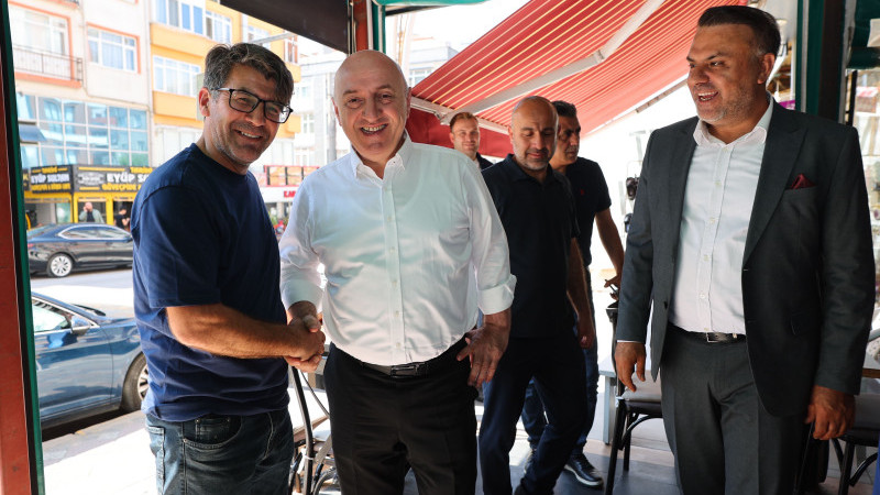 Başkan Bıyık, sokak sokak Darıca’yı dinliyor