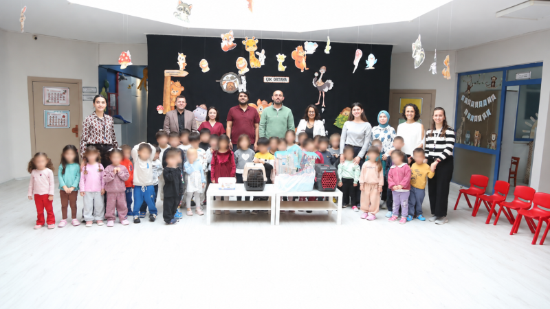Veteriner olmak isteyen minikler, sokak hayvanları hakkında bilgi aldı