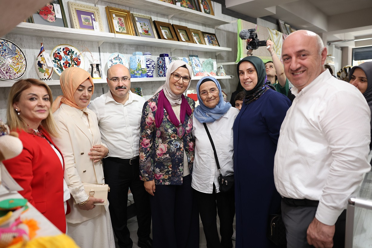 Darıcalı Kadınların El Emeği Gelire Dönüşüyor